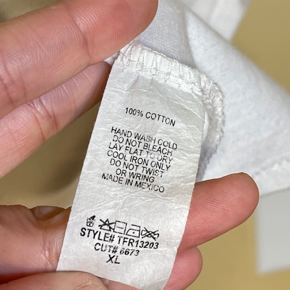 Tokyo vibrant cat blouse - Picture 4 of 7